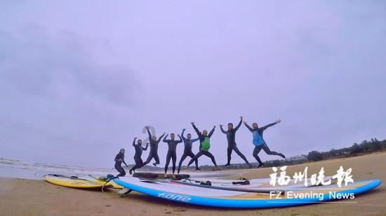 胡椒猪肚鸡、当归红枣乌鸡……匠心熬制的广府靓汤，加热即食！