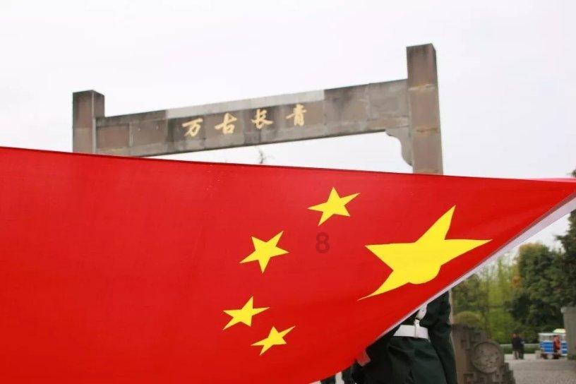 男朋友情人节没送礼物给我，是他不爱我了吗游戏画面