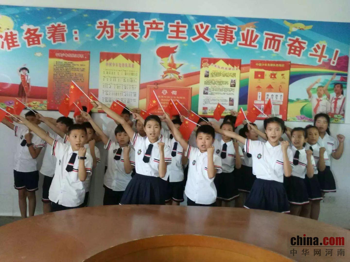 《小红书父母观察报告》：不扫兴父母、精简式育儿等成新一代父母的育儿经